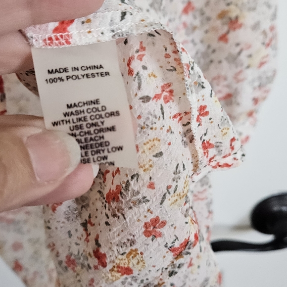Two by Vince Camuto Sheer Floral Red White Peasant Blouse Size XL - Picture 7 of 7